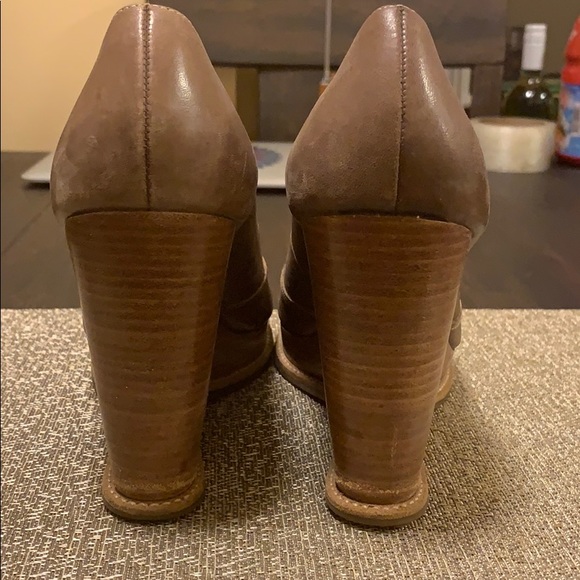 ◽️ KORS MICHAEL KORS BROWN WEDGE PEEP TOE! ◻️ - Picture 4 of 6